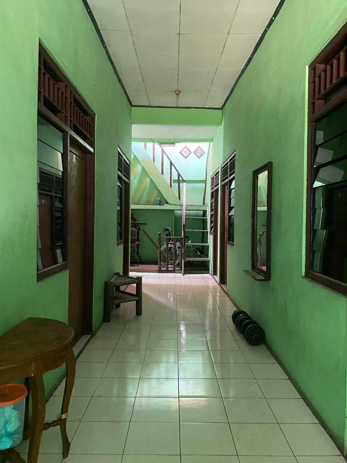 Spot On 94166 Kost Bunda Syariah Hotel Bekasi Eksteriør billede